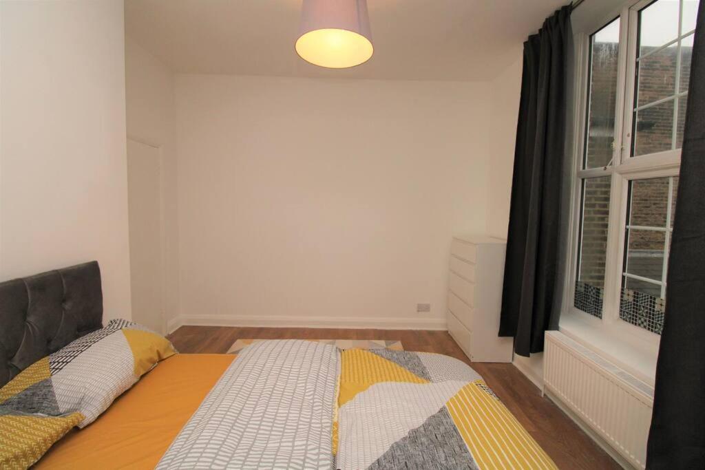 Apartament Ideal 2 Bed Flat Close To City Londyn Zewnętrze zdjęcie